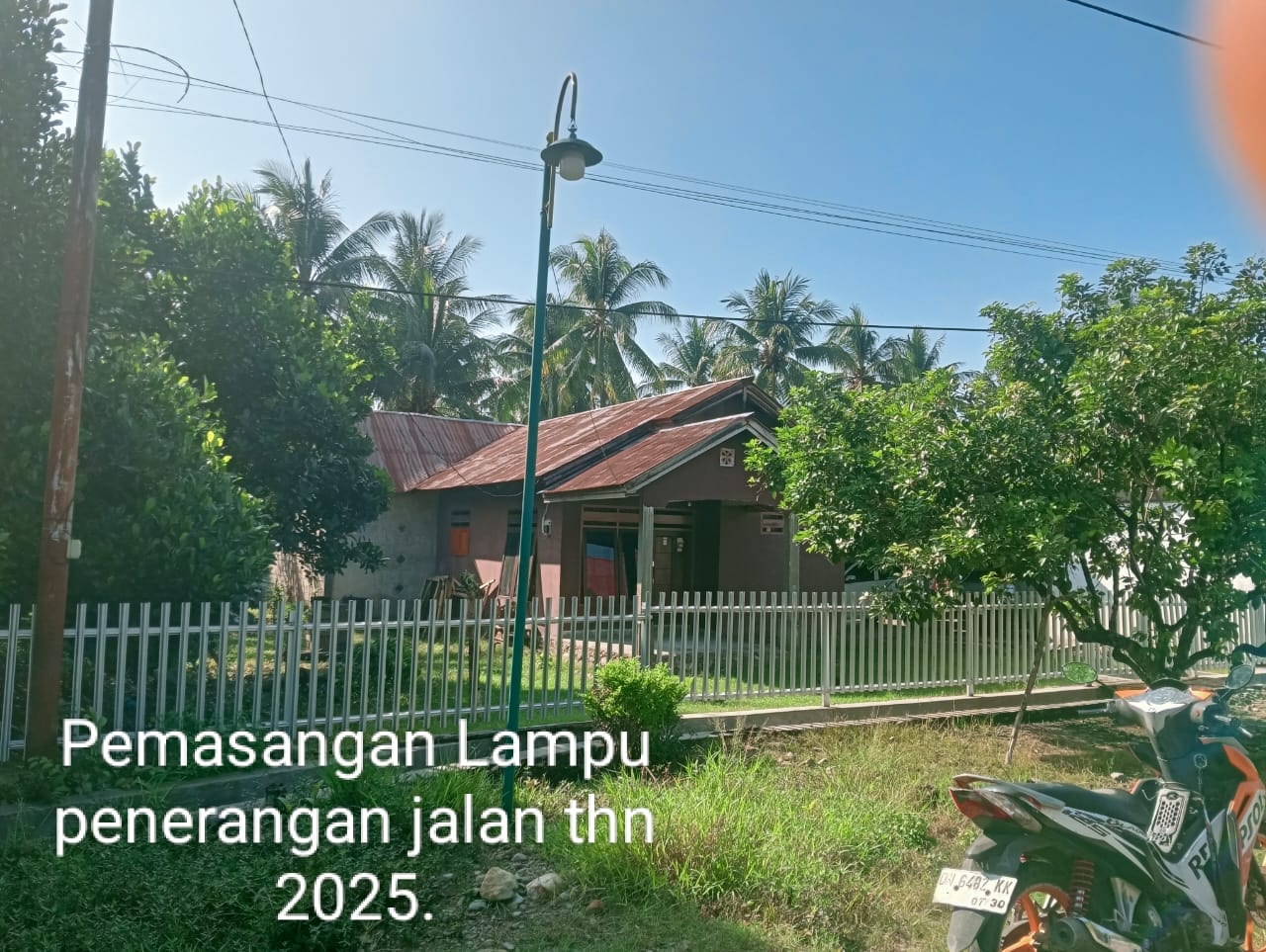 Pemasangan lampu